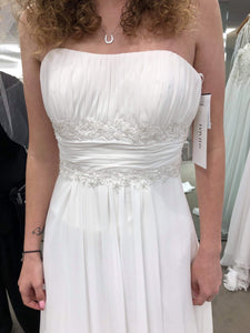 David's Bridal 'V9743' wedding dress size-08 NEW