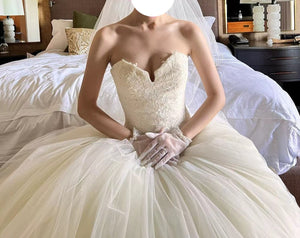 Vera Wang 'Bride Wars' wedding dress size-04 PREOWNED