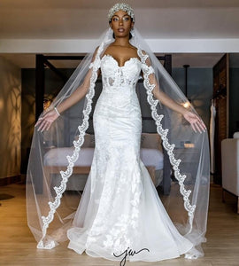 Lauren Elaine  'Genesis ' wedding dress size-02 PREOWNED