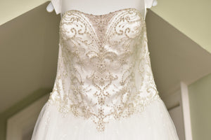 David's Bridal 'V3849' wedding dress size-12 PREOWNED