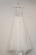 Load image into Gallery viewer, Willowby Galatea size 0 used wedding dress front view on hanger
