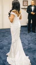 Load image into Gallery viewer, Sophia Tolli &#39;Magnolia&#39; size 4 used wedding dress back view on bride
