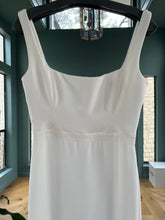 Load image into Gallery viewer, Alexandra Grecco &#39;Collette Gown&#39; wedding dress size-06 NEW
