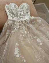 Load image into Gallery viewer, Morilee &#39;Drucilla &#39; wedding dress size-04 NEW
