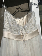 Load image into Gallery viewer, Casablanca &#39;2205&#39; size 6 new wedding dress back view on hanger
