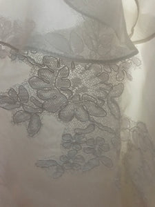 Watters '2011' size 0 used wedding dress close up of fabric