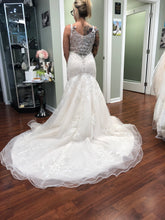 Load image into Gallery viewer, Mon Cheri &#39;Stunning Ivory&#39; size 8 new wedding dress back view on bride
