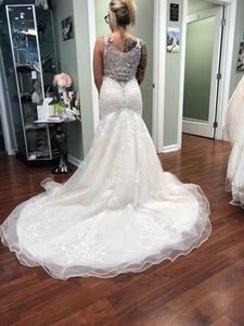 Mon Cheri 'Stunning Ivory' size 8 new wedding dress back view on bride