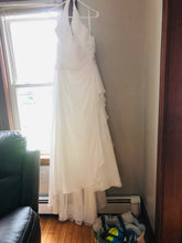 Load image into Gallery viewer, David&#39;s Bridal &#39;Halter&#39; size 16 new wedding dress front view on hanger
