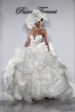 Load image into Gallery viewer, Pnina Tornai Kleinfeld Style 4152 Wedding Dress - Pnina Tonai - Nearly Newlywed Bridal Boutique - 3
