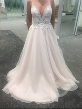 Load image into Gallery viewer, David’s Bridal &#39;Ivory Rose Beaded&#39; size 2 used wedding dress front view on bride

