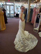 Load image into Gallery viewer, Casablanca &#39;Jubilee BL208&#39; wedding dress size-12 NEW

