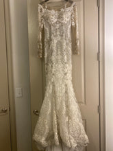 Load image into Gallery viewer, Stephen Yearick &#39;14622&#39; wedding dress size-06 PREOWNED
