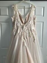 Load image into Gallery viewer, Allure Bridals &#39;3169&#39; wedding dress size-20 NEW
