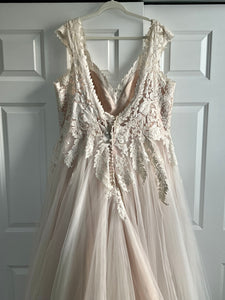 Allure Bridals '3169' wedding dress size-20 NEW