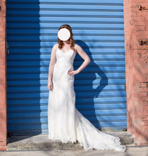 Load image into Gallery viewer, Rebecca Schoneveld &#39;Chellise&#39; wedding dress size-04 PREOWNED
