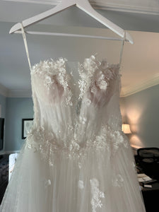 Chic Nostalgia 'Dior' wedding dress size-06 NEW
