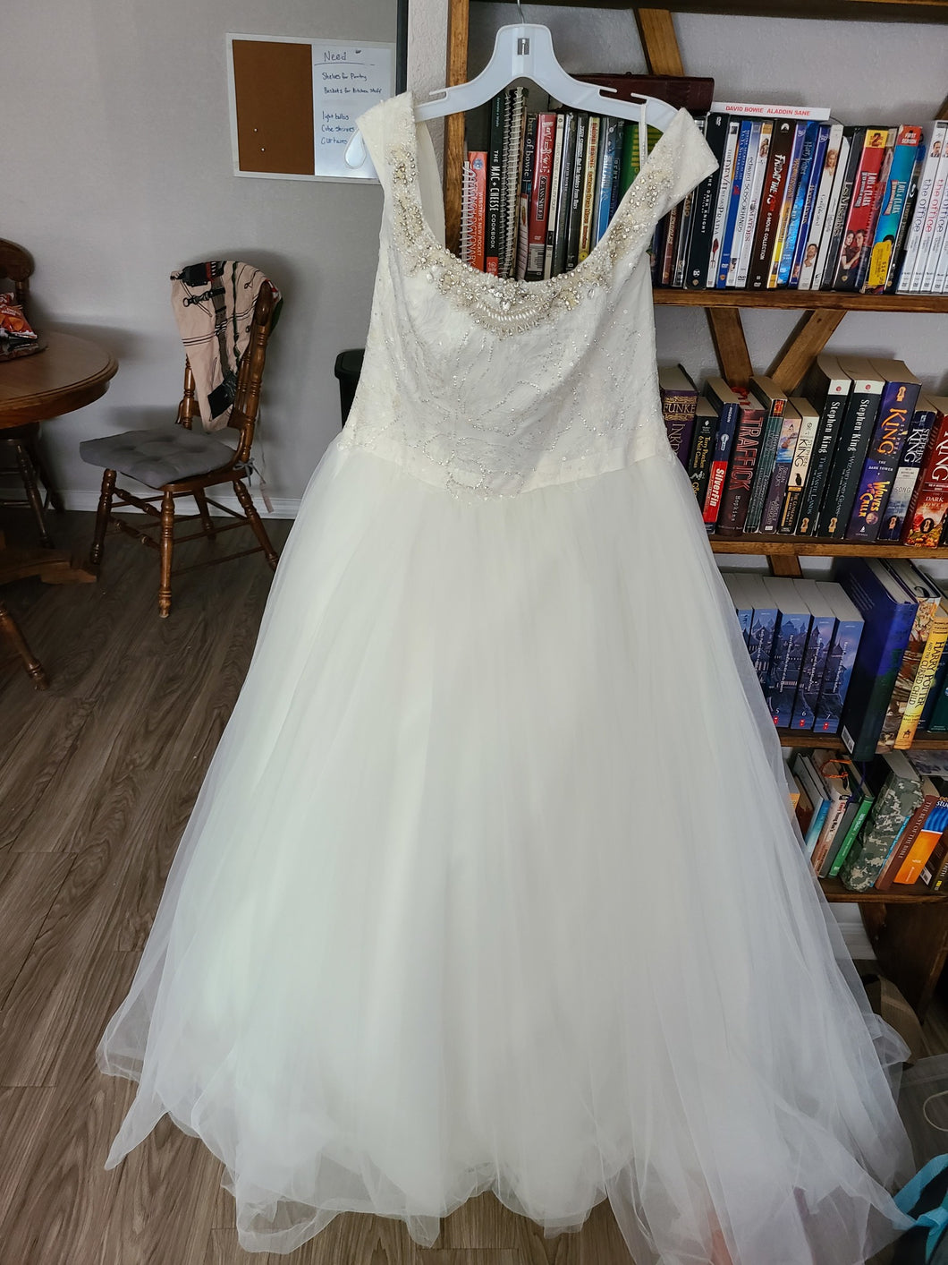 Oleg Cassini '14310145' wedding dress size-16 NEW