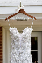 Load image into Gallery viewer, Stephen Yearick &#39;Custom&#39; size 6 used wedding dress front view close up
