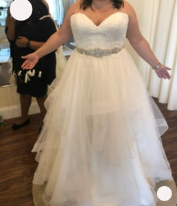 Stella York '6330' wedding dress size-24 PREOWNED