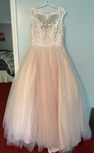 Load image into Gallery viewer, Maggie Sottero &#39;Carrie&#39; wedding dress size-14 NEW
