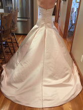 Load image into Gallery viewer, Justin Alexander &#39;Timeless&#39; size 8 new wedding dress back view on bride
