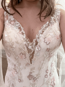 Maggie Sottero 'Kenleigh 1984 ' wedding dress size-08 NEW