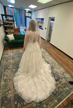 Load image into Gallery viewer, Mon Cherie &#39;Celine&#39; wedding dress size-10 NEW
