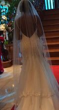 Load image into Gallery viewer, Mori Lee &#39;2823&#39; wedding dress size-12 PREOWNED
