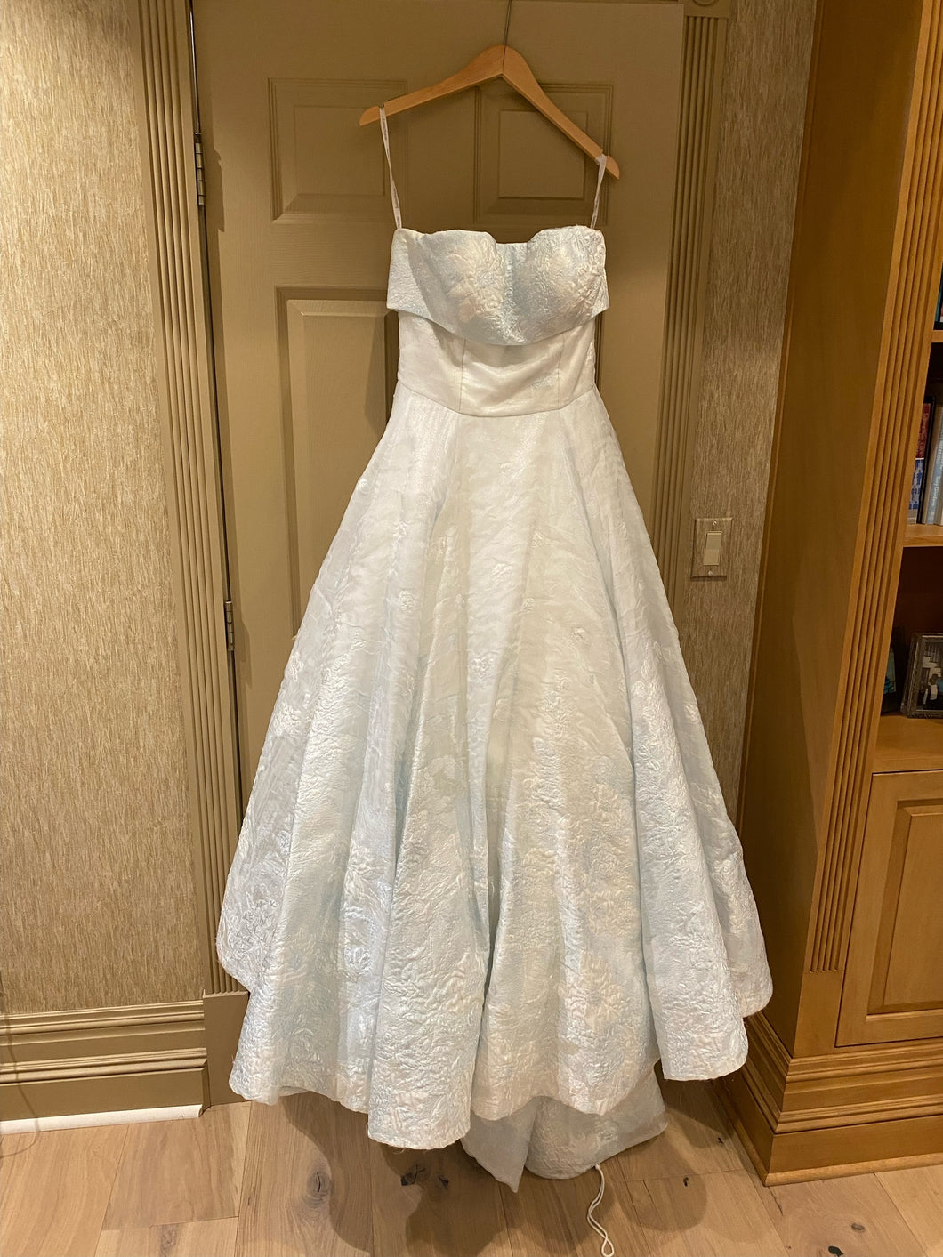 Sareh Nouri 'Eliza ' wedding dress size-08 PREOWNED