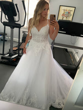 Load image into Gallery viewer, Mori Lee &#39;Na &#39; wedding dress size-06 NEW
