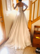 Load image into Gallery viewer, Vera Wang White &#39;Kelly&#39; wedding dress size-06 NEW
