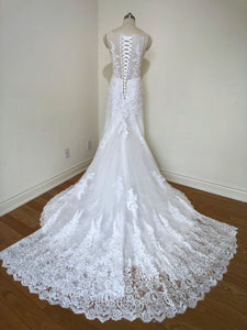 Moviani 'NA' wedding dress size-04 SAMPLE