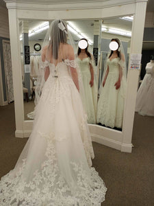 Allure Bridals '2701' wedding dress size-08 SAMPLE
