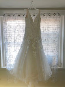Pronovias 'Oviedo' wedding dress size-02 SAMPLE
