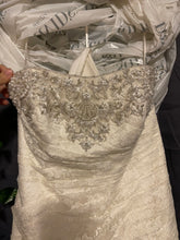 Load image into Gallery viewer, David&#39;s Bridal &#39;A-line Lace Wedding Dress with Side Spilt Detail&#39; wedding dress size-04 PREOWNED

