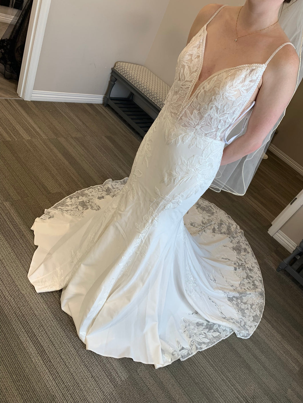Allure Bridals 'MJ751 Mina Allure-Madison James' wedding dress size-04 NEW