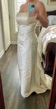 Load image into Gallery viewer, Anna Maier &#39;Ulla Maija&#39; wedding dress size-08 PREOWNED
