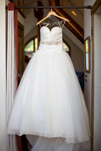 Load image into Gallery viewer, Alfred Angelo Disney Fairy Tale Wedding Collection &#39;Snow White 250&#39;
