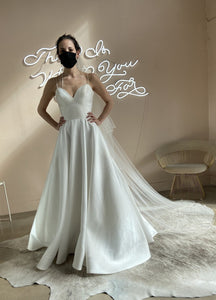 Louvienne 'Theo' wedding dress size-04 PREOWNED