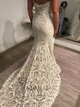 Load image into Gallery viewer, Watters &#39;Pauline&#39; wedding dress size-14 SAMPLE
