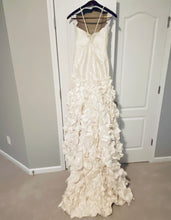 Load image into Gallery viewer, Martina Liana &#39;296&#39; wedding dress size-04 PREOWNED
