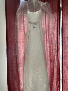 Essense of Australia 'D3460' wedding dress size-04 NEW