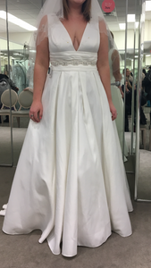 David's Bridal 'Satin Vneck Tank Ball' wedding dress size-14 NEW