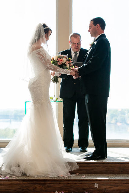 David's Bridal 'Long Sleeved Off the Shoulder Wedding Dress' wedding dress size-06 PREOWNED