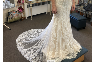Jasmine 'V-neck' size 6 new wedding dress view of body of dress