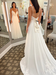 Essense of Australia 'Style D3408' wedding dress size-06 NEW