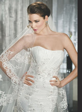 Load image into Gallery viewer, Demetrios Wedding Dress Style 7519 - Demetrios - Nearly Newlywed Bridal Boutique - 2
