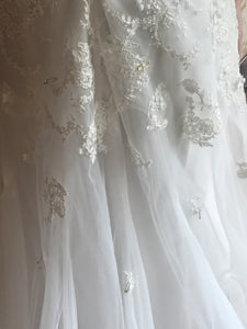 The Bridal Room 'A-Line' wedding dress size-00 PREOWNED