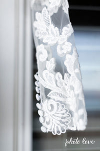 Stella York '6662' wedding dress size-02 PREOWNED